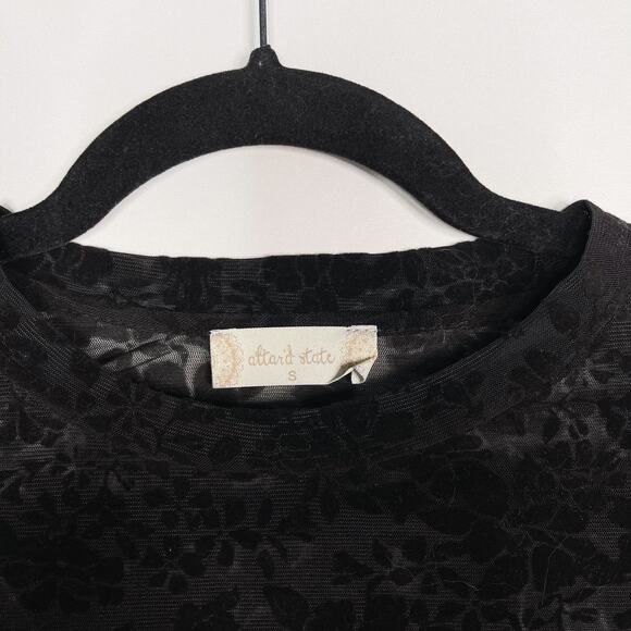New Altar'd State Small S Black Velvet Burn Out Long Flare Sleeve Blouse Floral - Picture 6 of 10